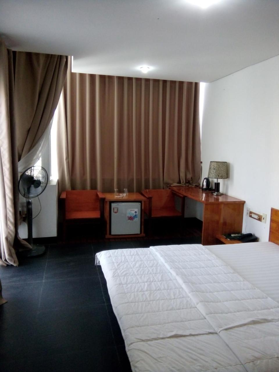 Khach San Thuong Mai Hotel Yen Thinh Eksteriør billede